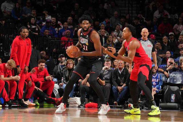 山西队轻取雄鹿,恩比德点燃赛场 山西队轻取雄鹿,恩比德点燃赛场