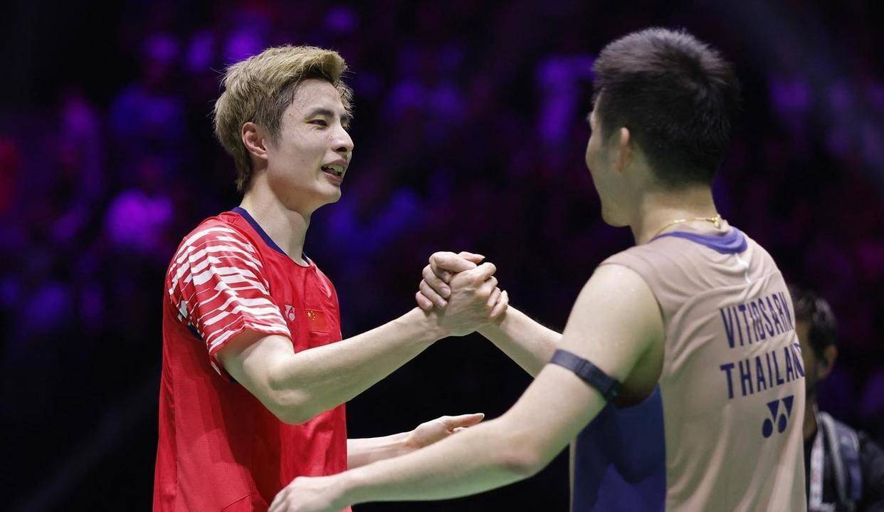 中国队完胜韩国队,石宇奇关键制胜 中国队完胜韩国队,石宇奇关键制胜