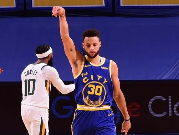 爵士翻盘快船,库里绝境逆转 爵士翻盘快船,库里绝境逆转