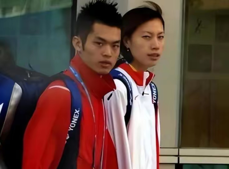 韩国羽毛球队翻盘丹麦羽毛球队，林丹打破历史纪录