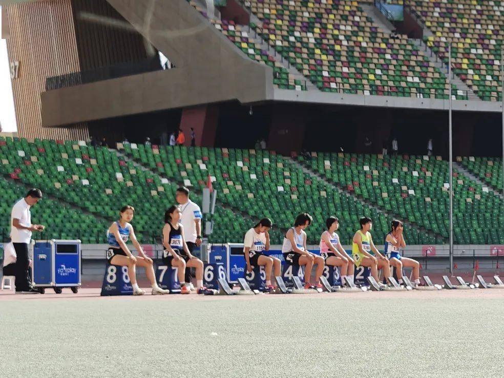 挑战极限：欧洲杯赛场激情绽放！